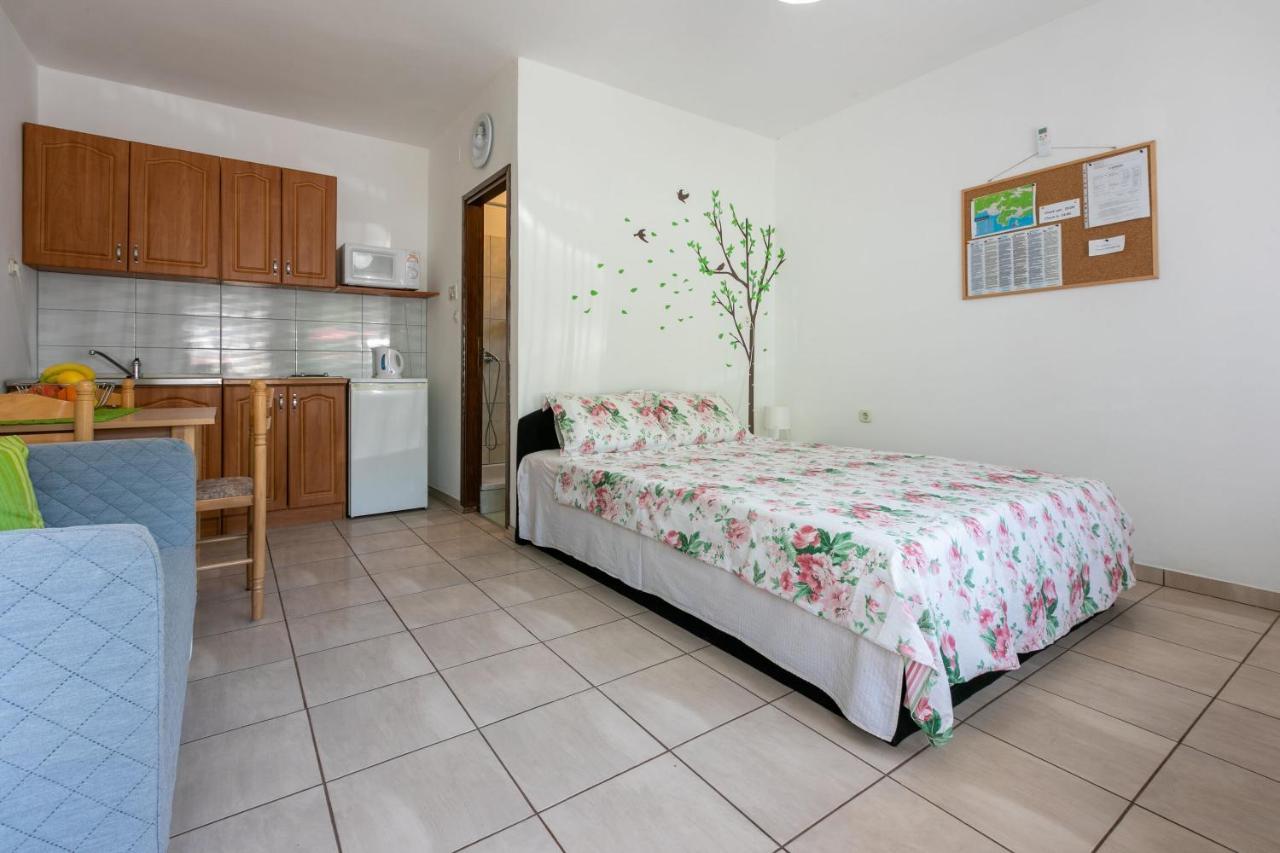 Apartments Ratko ยาดราโนโว ภายนอก รูปภาพ