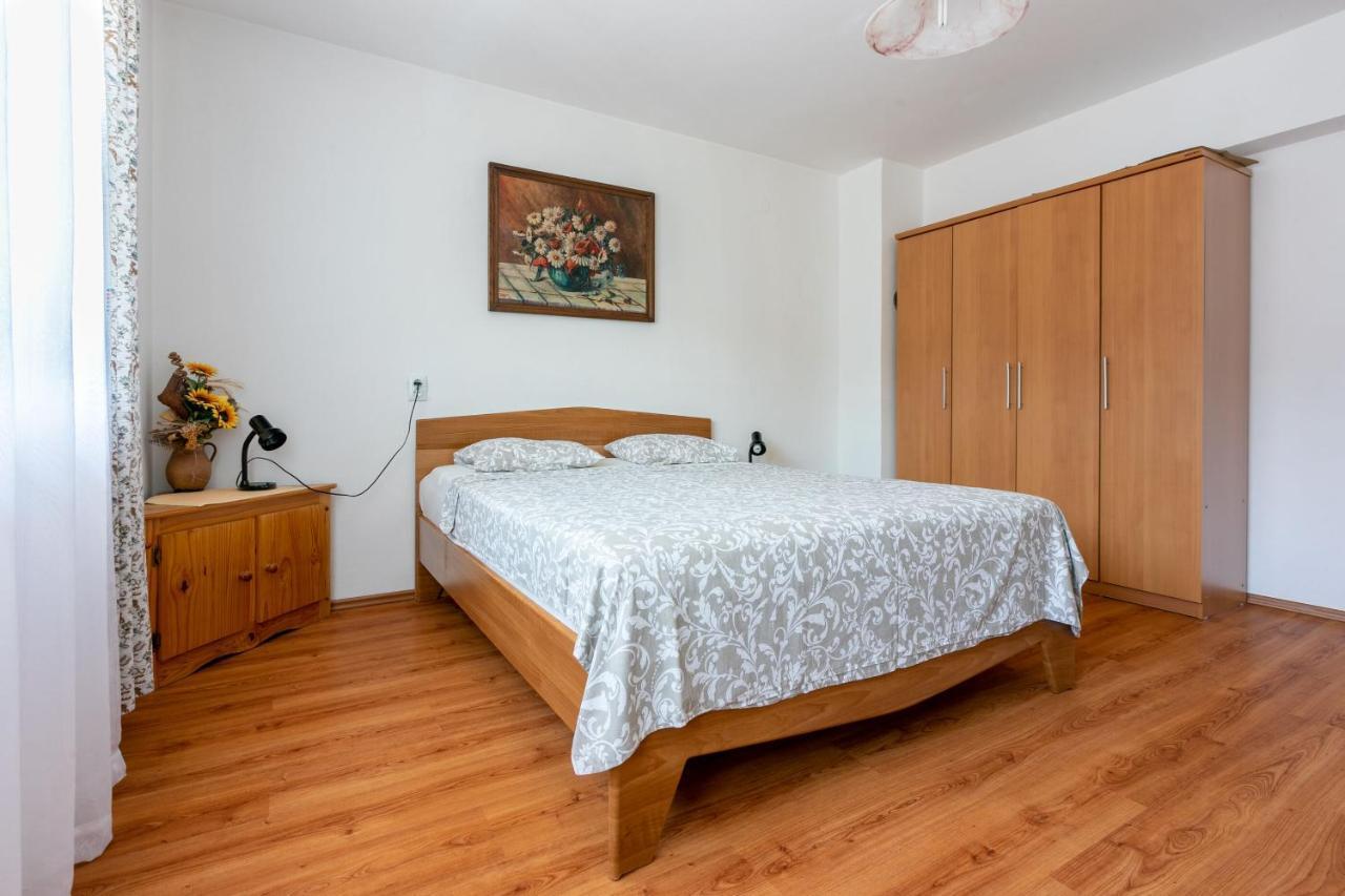 Apartments Ratko ยาดราโนโว ภายนอก รูปภาพ