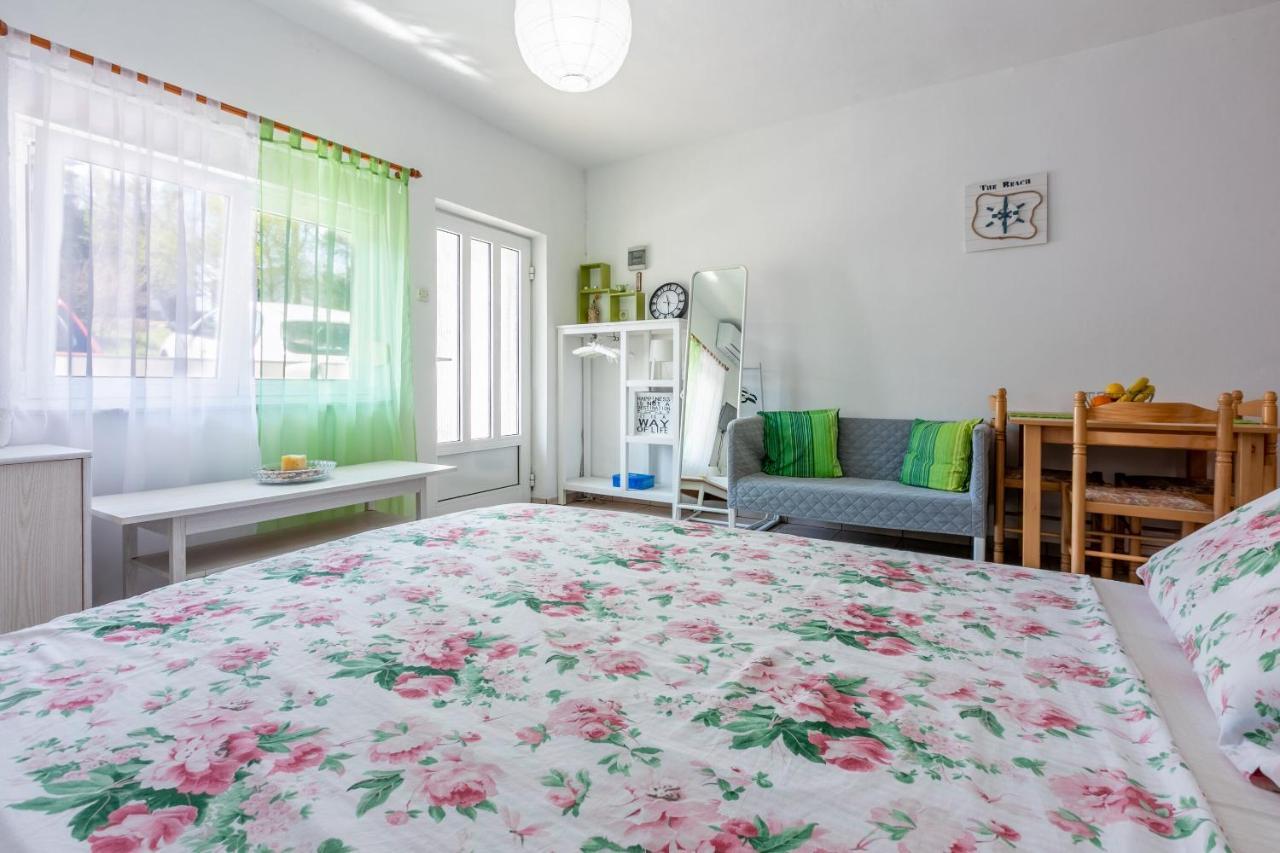 Apartments Ratko ยาดราโนโว ภายนอก รูปภาพ